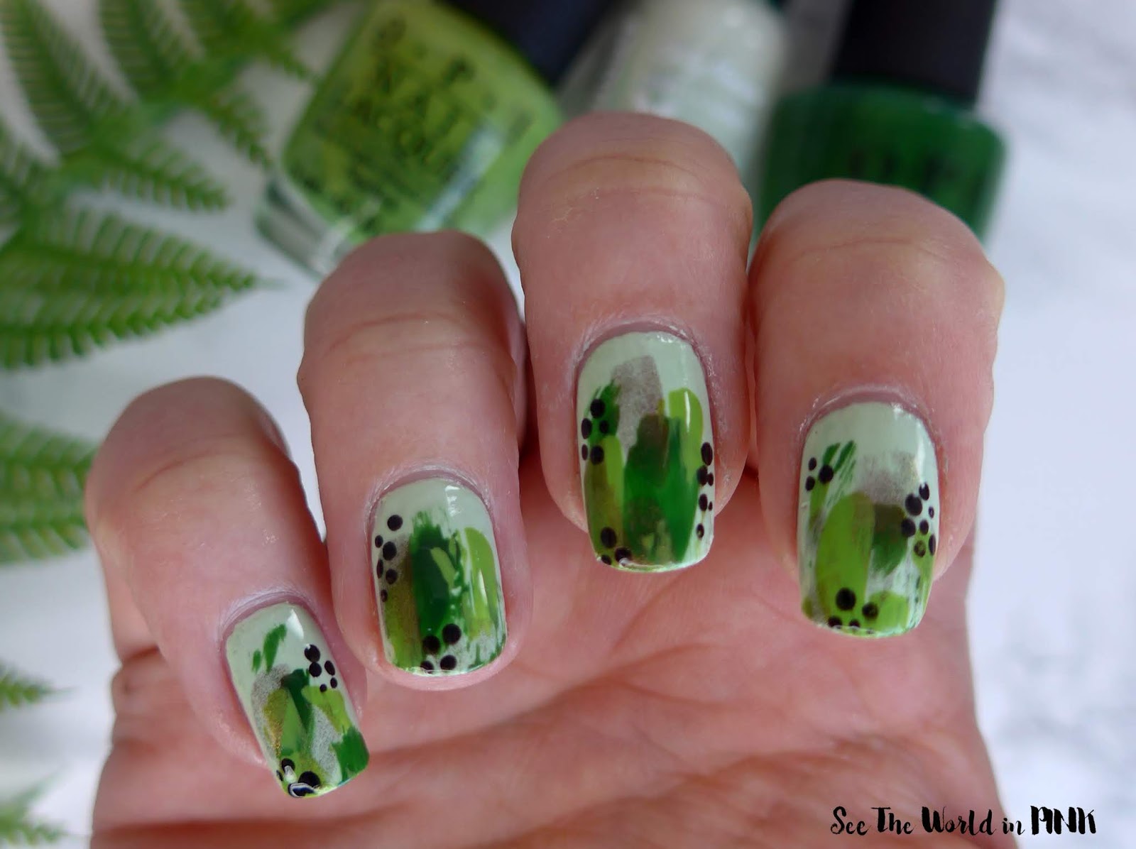 Manicure Monday - Green Abstract Nail Art 