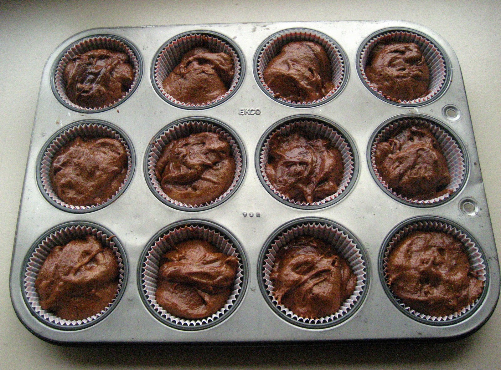 The Foodie Next Door Chocolate Soufflé Cupcakes