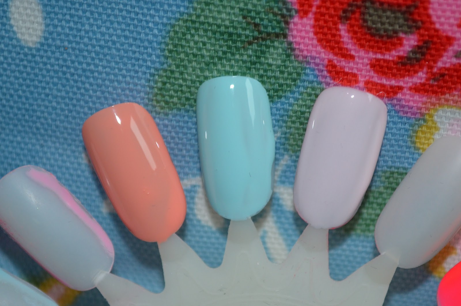 My Favourite Summer Nail Polishes: Neon & Pastels - Dizzybrunette