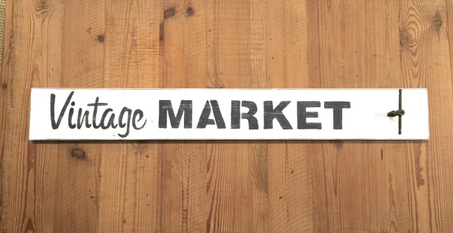 How to Make a Vintage Market Stenciled Sign www.homeroad.net