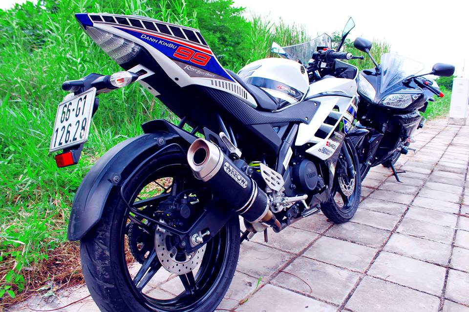 Yamaha R15 Walpaper : Yamaha R15 v2 Yamaha R15 v...