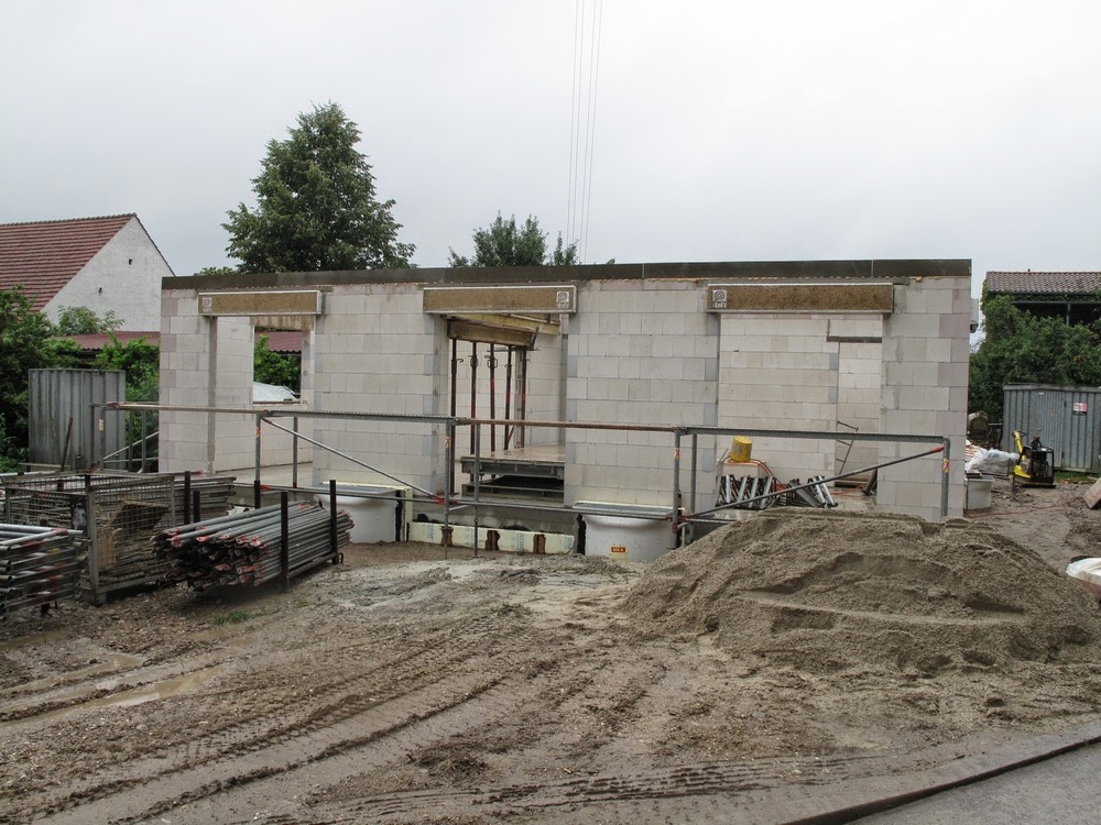 Hausbau mit der Firma KMH: Bodenplatte Garage