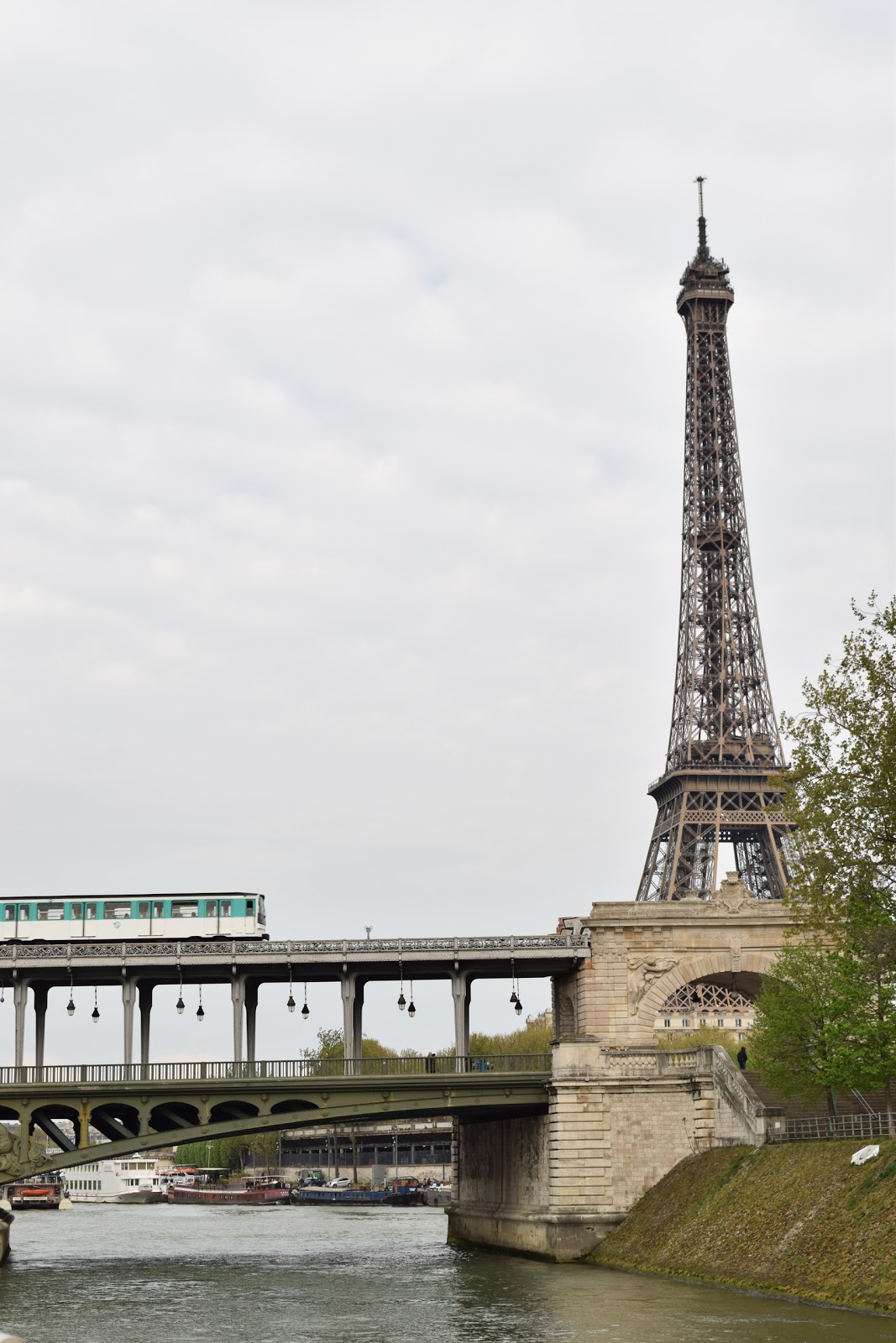 Paris Eiffel tower train