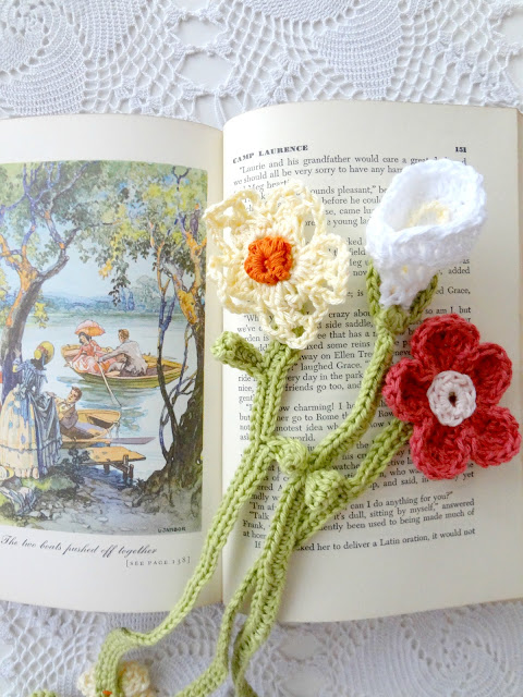 DIY Crochet Flower Bookmarks