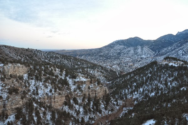 Cave of the Winds Manitou Springs Christmas coloradoviews.filminspector.com