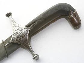 Классическая рукоять персидской (иранской) кривой сабли шамшир (шемшир, шамшер). XVIII век. Кривая сабля, Оружие, Оружие востока, Персидская сабля, Сабля, Турецкая сабля, Холодное оружие, Шамшир, Shamshir,