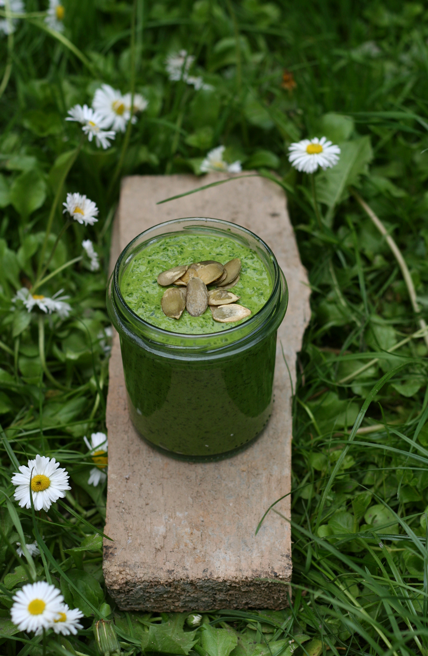 PYSZNY ZIELONY SOS. ZIELONE PESTO Z... Wegan Nerd roślinne gotowanie