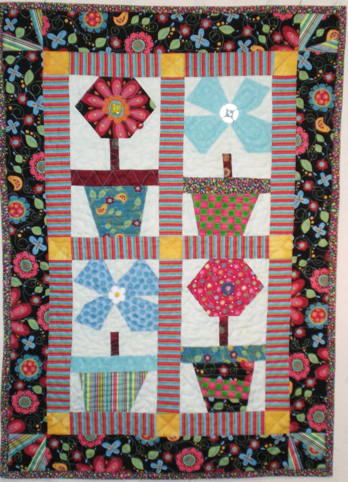 PAT QUILTZ TOO: Paper Pieced Flower Pots