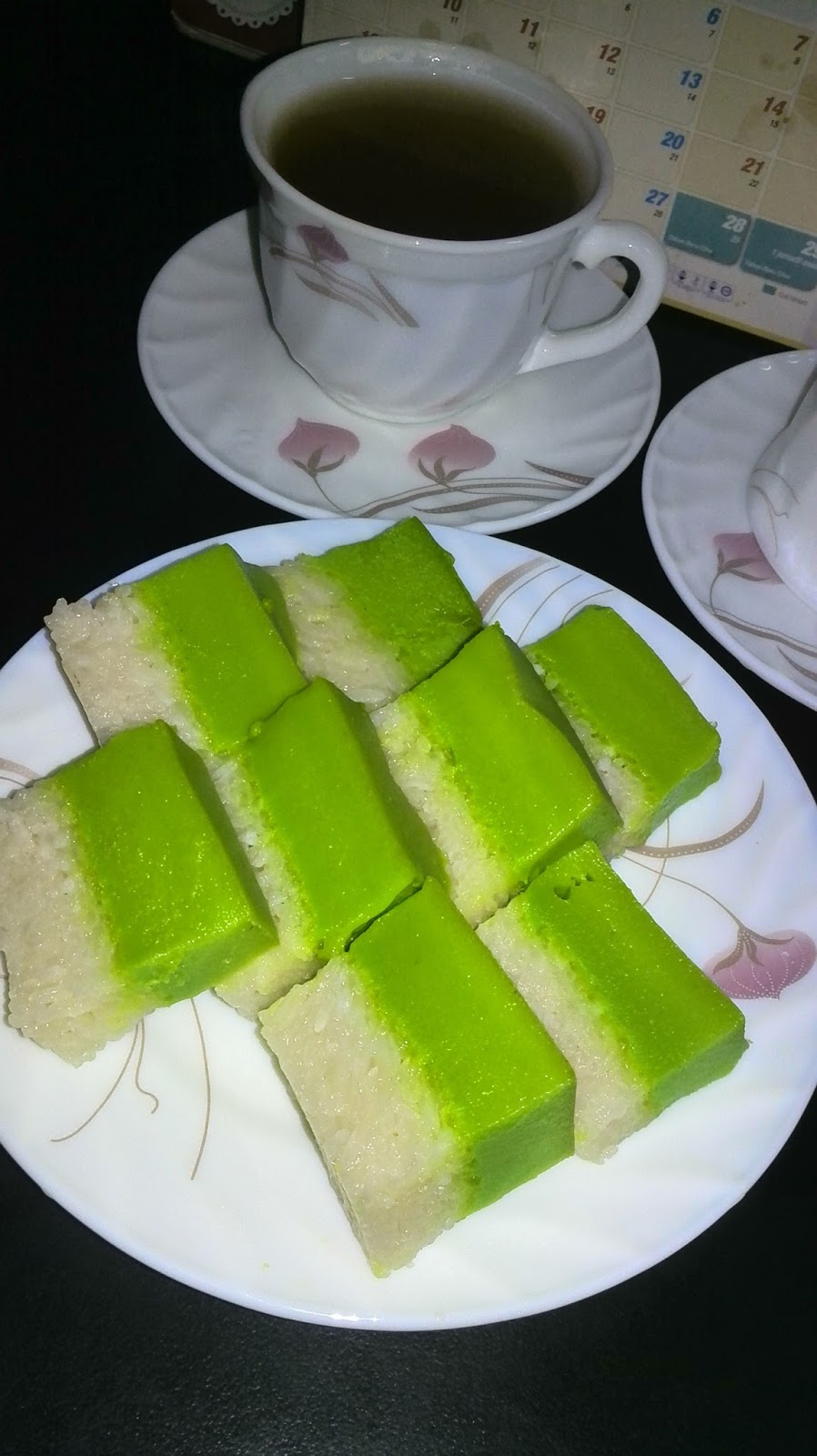 namakucella: KUIH SERI MUKA RESIPI NENEK