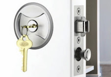 Lockwood 7444 Keyed Pocket Door Lock