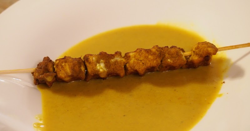 Curry-Bananen Suppe mit Hähnchen-Spieß (4 Portionen)
