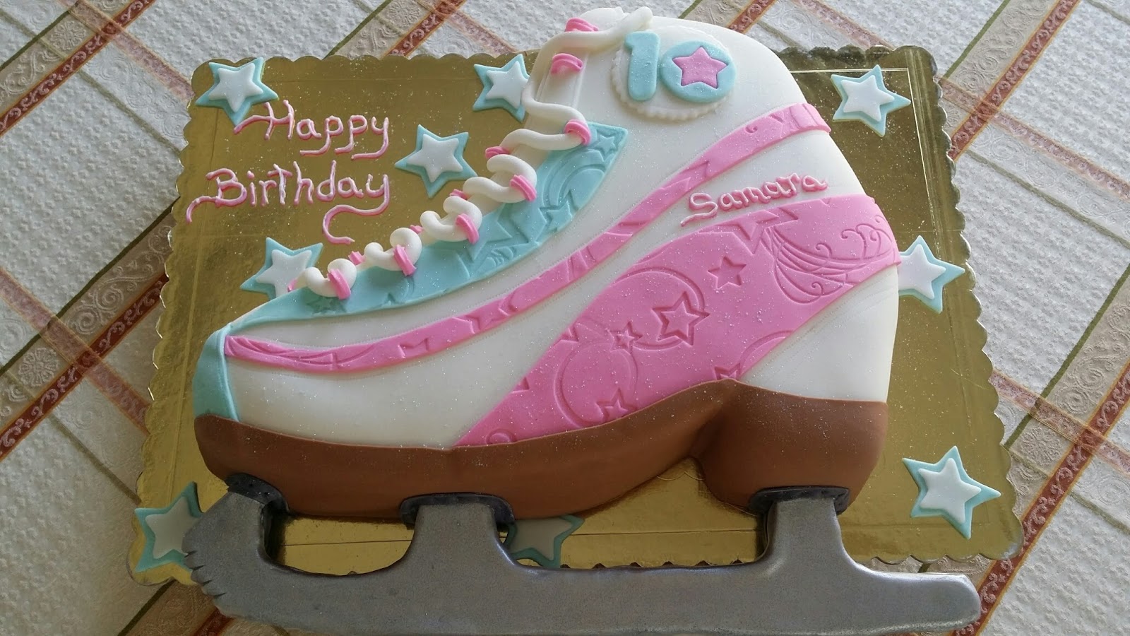 The Baking Art: Ice Skating Cake
