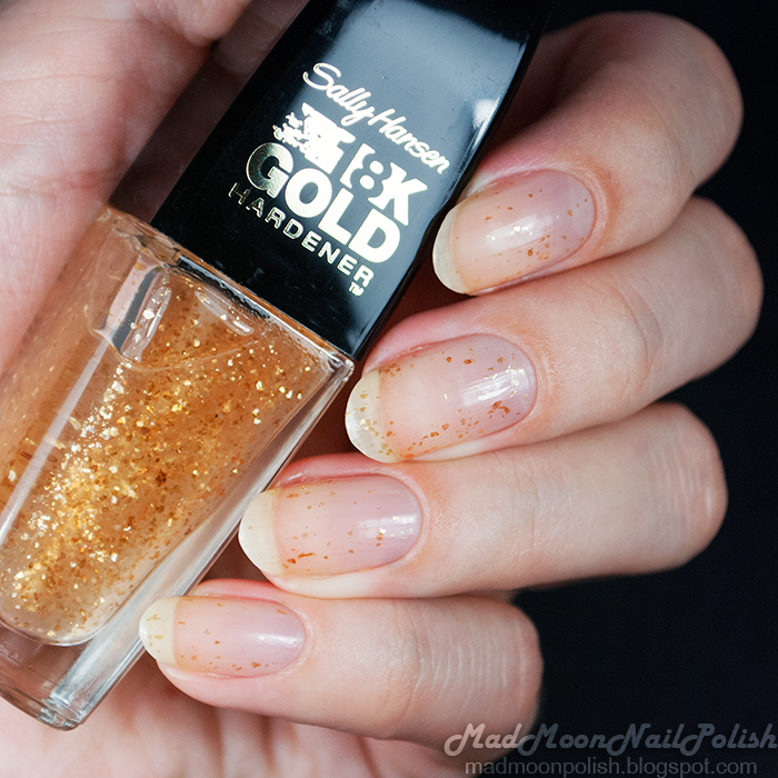 Обзор средства для укрепления ногтей Sally Hansen 18K Gold Hardener.
