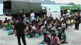 Muslim Rohingya Dan Polisi Thailand Bentrok Karna Di Larang Shalat Ied