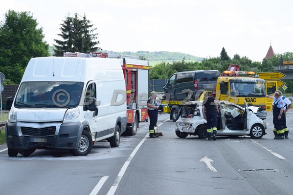 Unterfranken Aktuell Schwerer Unfall Auf B13 Nach Vorfahrtsverletzung Unterfranken Aktuell Schwerer Unfall Auf B13 Nach Vorfahrtsverletzung