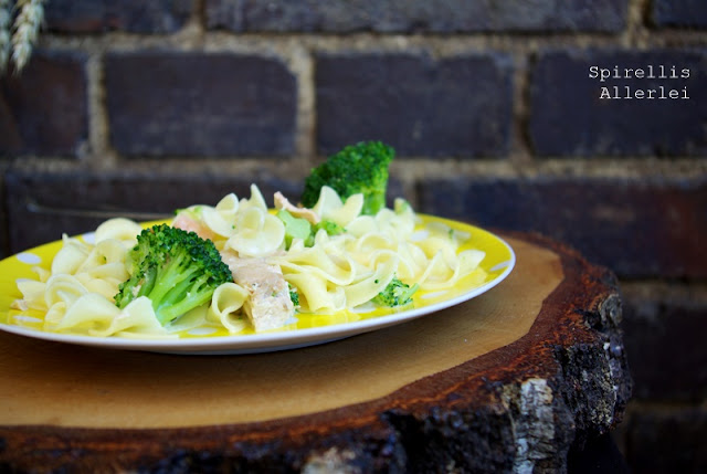 Spirellis Allerlei - Nudeln mit Sahnesoße und Lachs