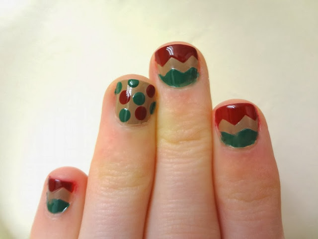 aka Bailey, holiday nail art, chevron, polka dot, red, green