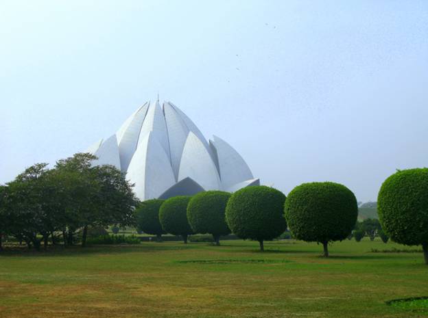 Eye in the Sky: Lotus Temple or Baha’i House of Worship – Roaming Delhi