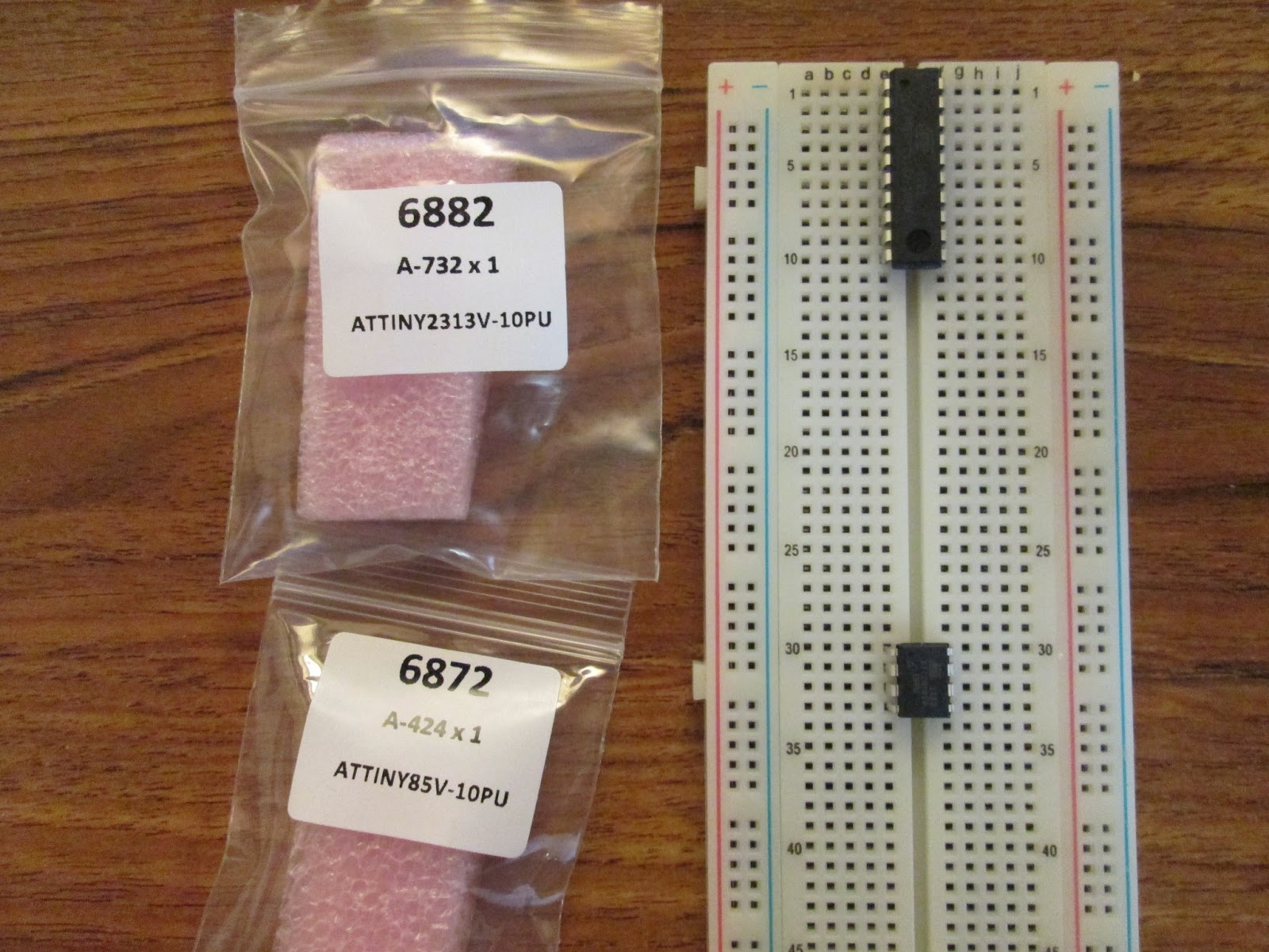 Projects from Tech ATtiny85 Servo SoftwareServo Library