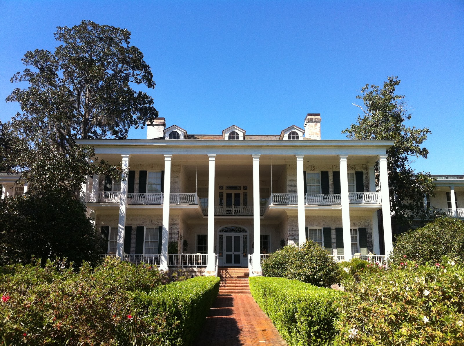 612 Stories Visiting Family at Pebble Hill Plantation