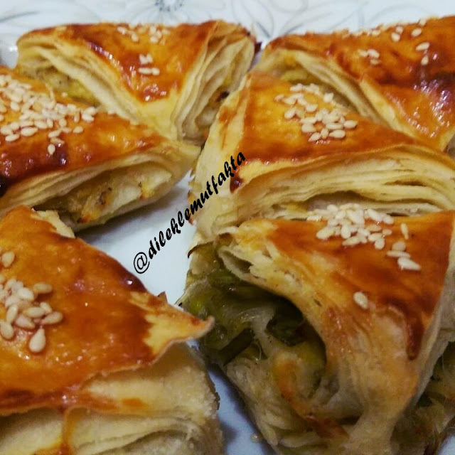 Hazır Yufkadan Çıtır Çıtır Pırasalı ve Patatesli Üçgen Börek Dilek'le