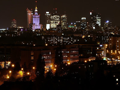 Październikowa Warszawa nocą