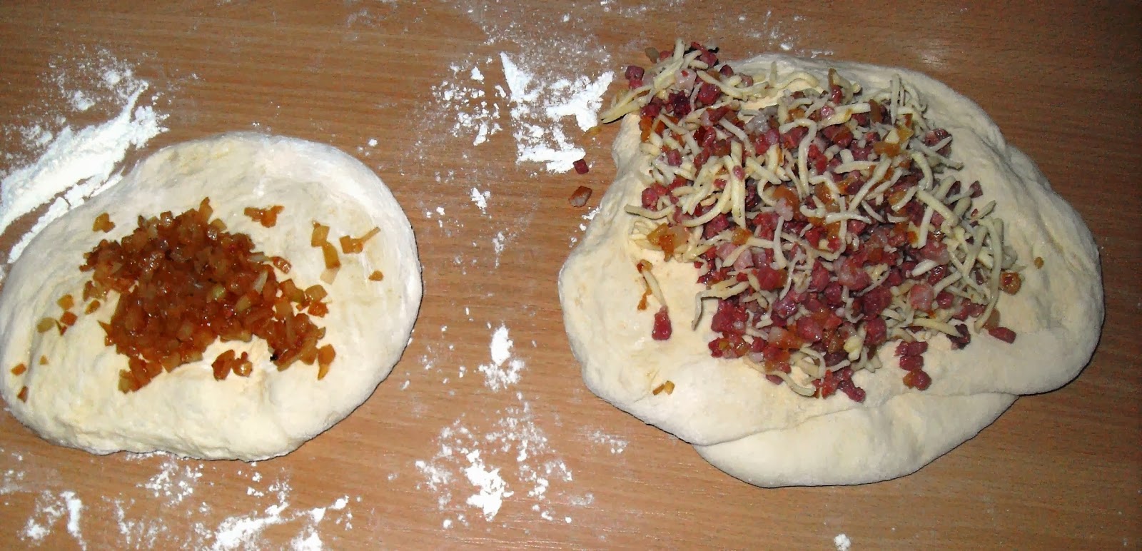 Sanna´s Hexenküche: Zwiebel-Speck Stangen mit Käse