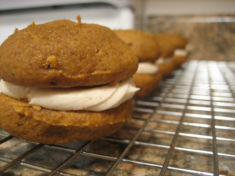 Image result for Mini Pumpkin Whoopie Pies with Cinnamon Cream Cheese Icing blogspot.com