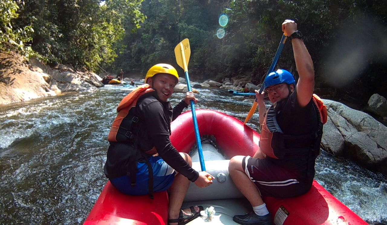 Travelholic White Water Rafting in Gopeng, Perak (Nomad Adventure