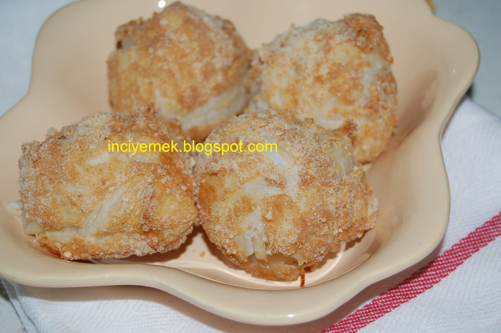 Kıymalı Top Börek Tarifi Kıymalı Top Börek Tarifi