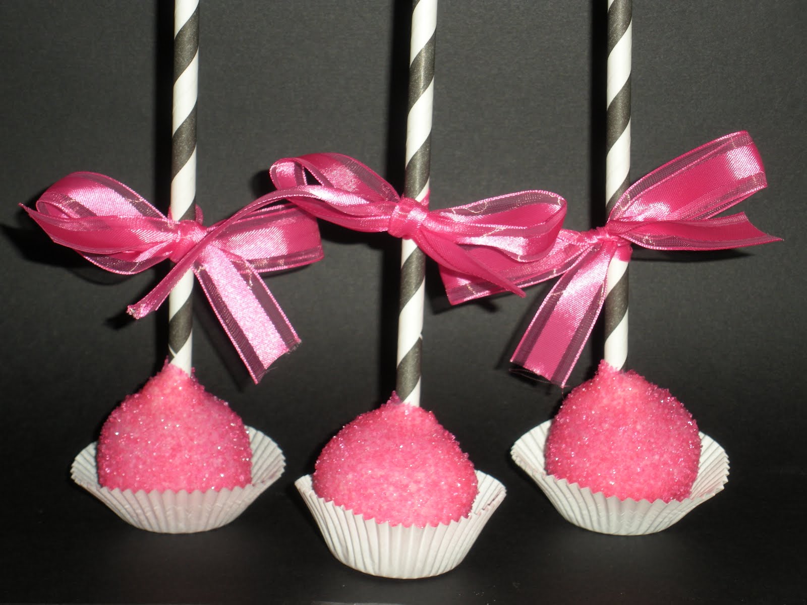 Tiering Up Cakes: Birthday Sparkles