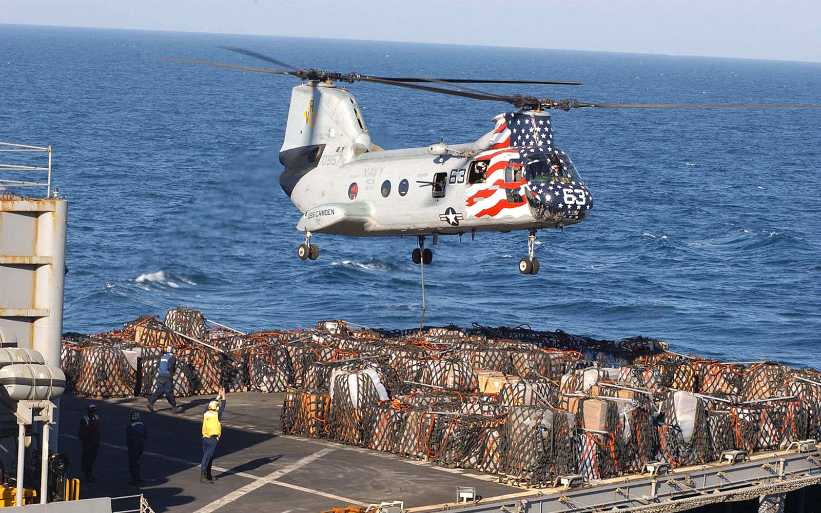 CH-46 Sea Knight Cargo Helicopter ~ Desktop Wallpaper