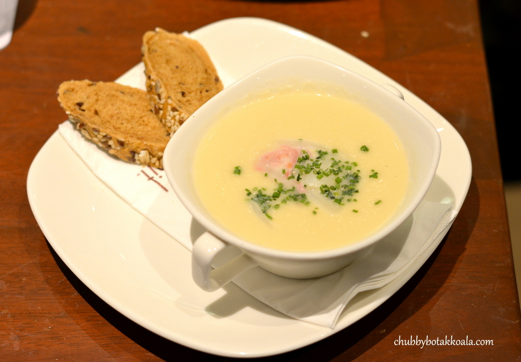 Spargelsuppe Mit Kase Cream Of White Asparagus Soup With Blue Cheese