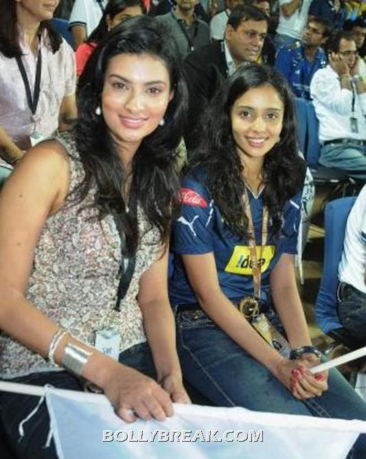 Gayathri Reddy ipl photo - (16) - Gayatri Reddy Hot Pics at IPL Matches