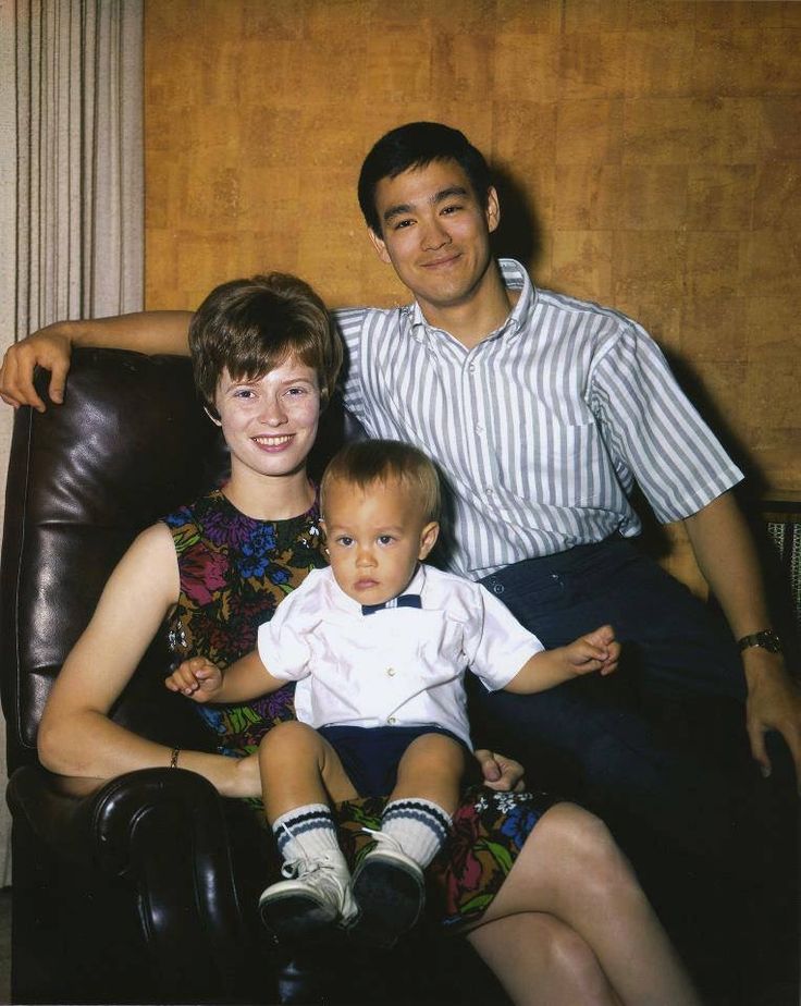 young bruce lee photographs