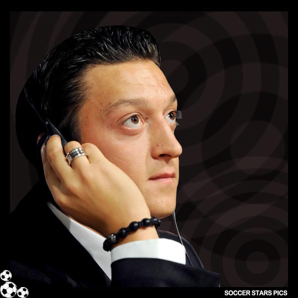 Soccer Stars Pics: Pictures of Mesut Ozil