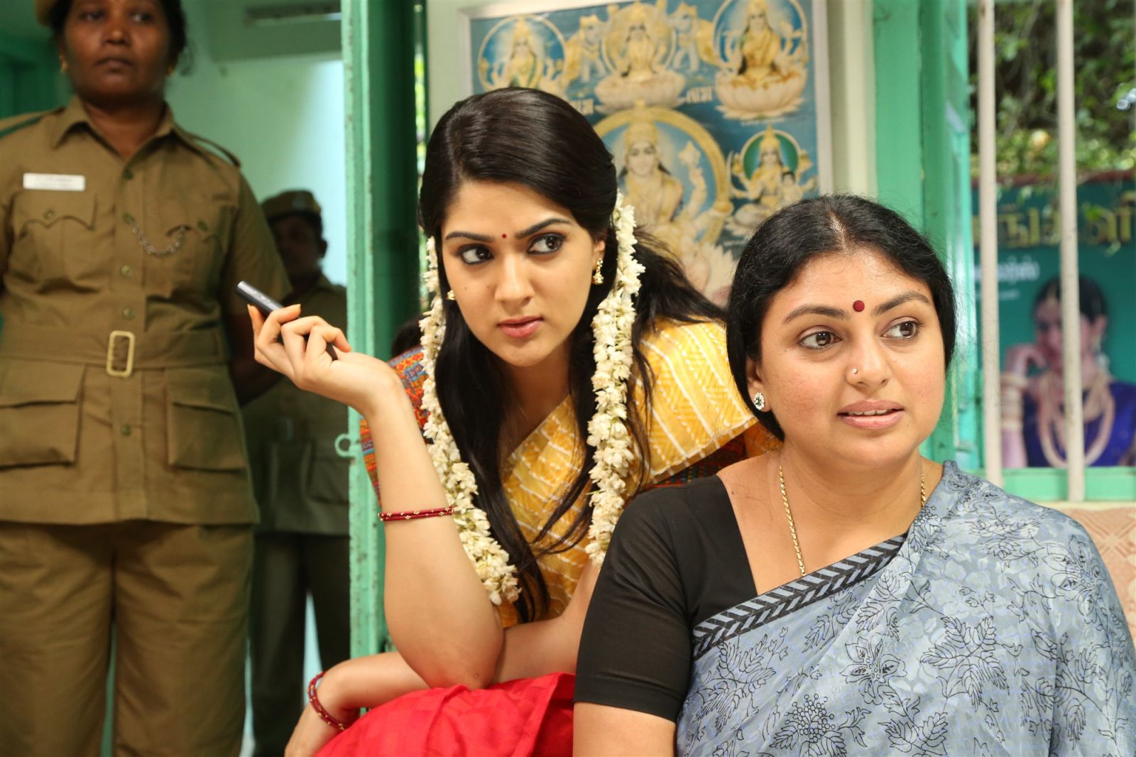 Kesha Khambhati at Aayirathil Iruvar movie. Tamil New movies. Tamilgun. New full movies