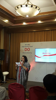 MC Ibu Kamilia membuka acara tepat pukul 10 pagi. MC Ibu Kamilia membuka acara tepat pukul 10 pagi.