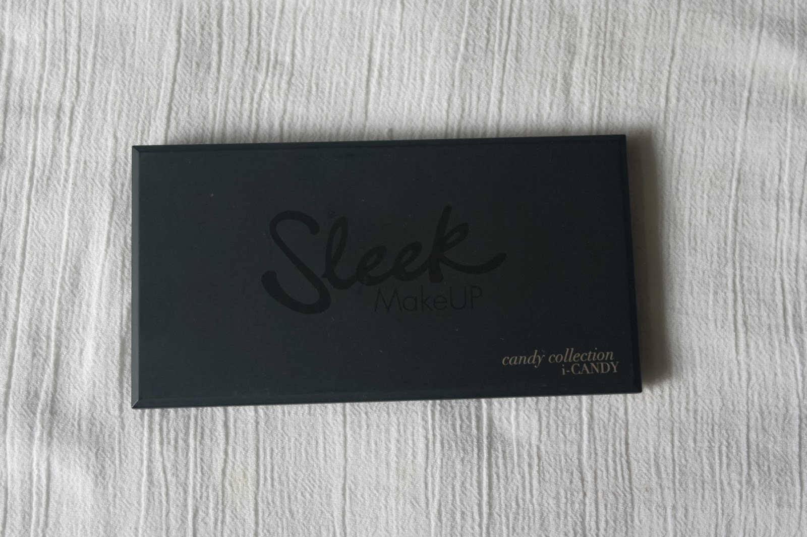Sleek-iDivine-Candy Collection-Palette