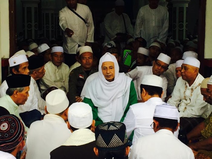 Habib Lutfi Siapkan 1000 Santri Jepara Bentengi NKRI Dari Ancaman Radikalisme