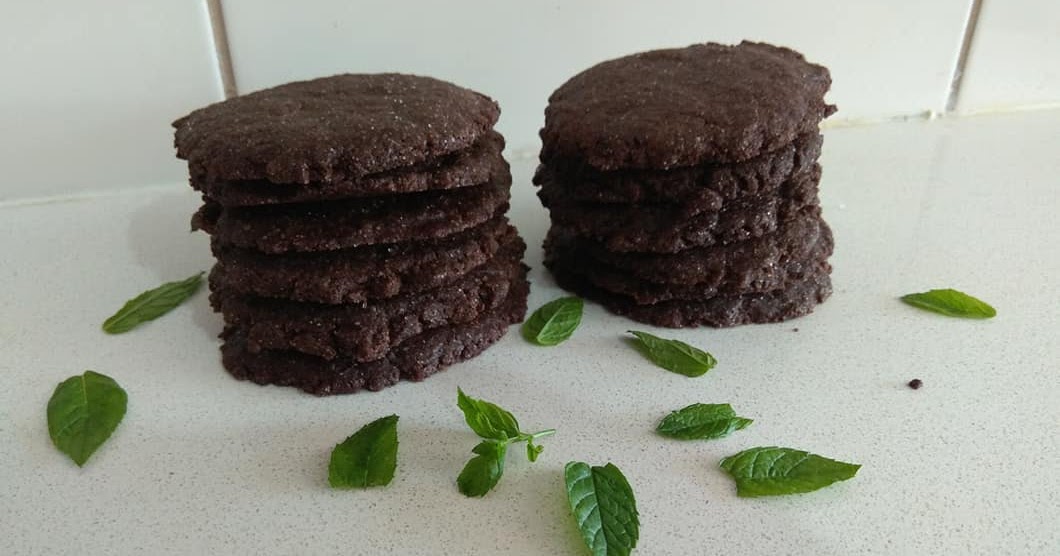 Homemade Gluten Free Vegan Thin Mints or Mint Chocolate Wafer Cookies