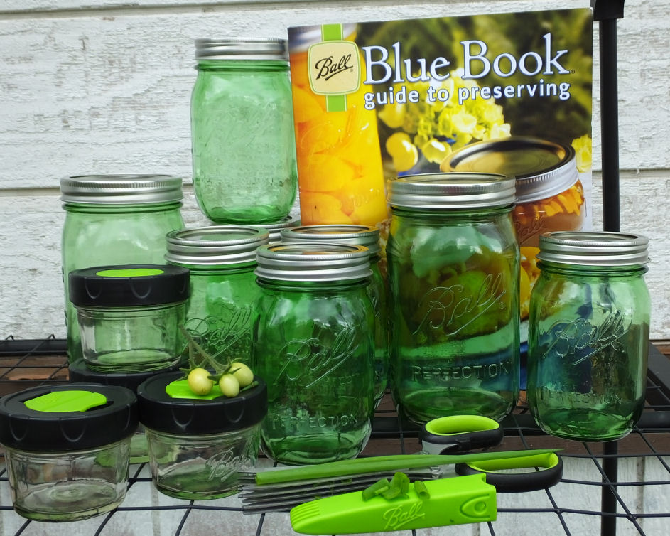 Don't Eat the Paste It's so easy being green tomatoes, jars and salsa