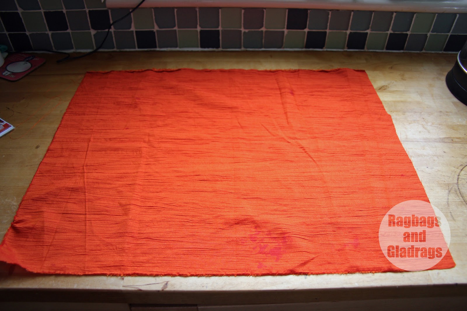 ragbags and gladrags Made by the Sea How to make and use bias binding