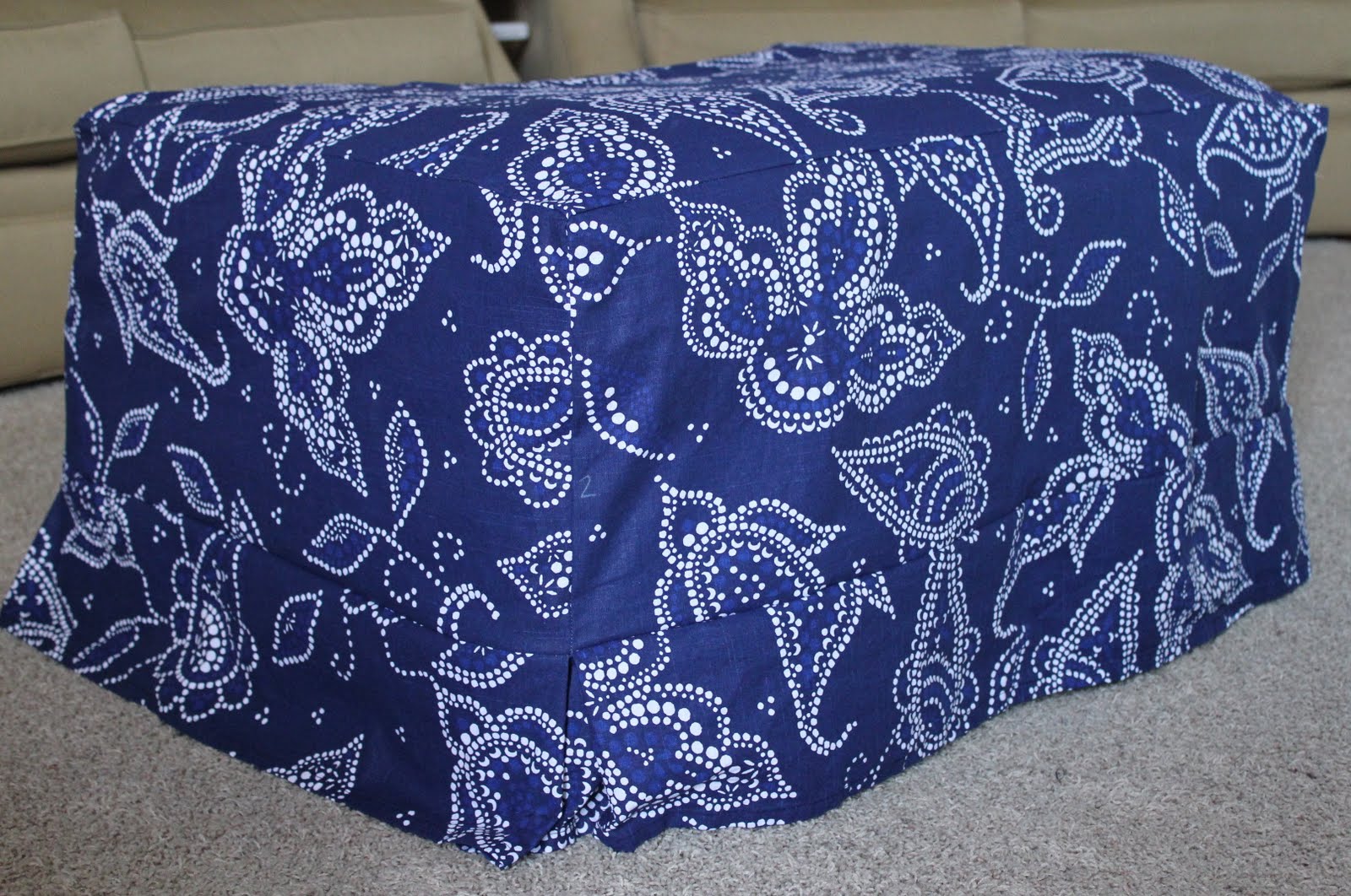 craft whatever {Sewing Technique} Sewing a Cube Corner (3pc of fabric)