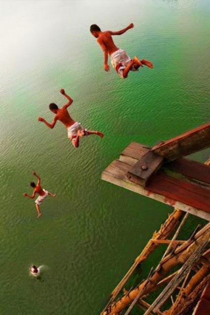 Βουτιές - Dives