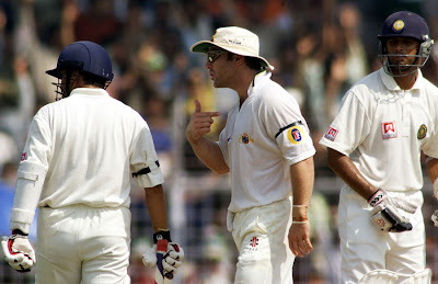 Michael Slater in a heated argument with Sachin Tendulkar and Rahul Dravid