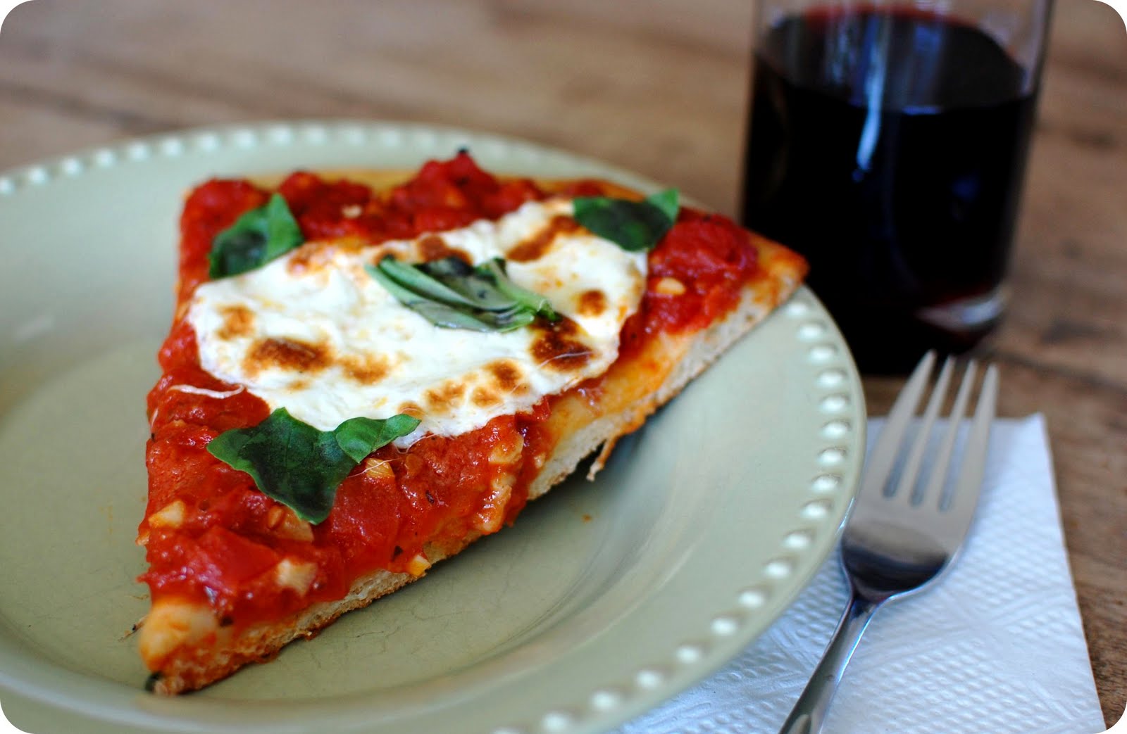 33 Shades of Green: Tasty Tuesdays: Pizza Margherita