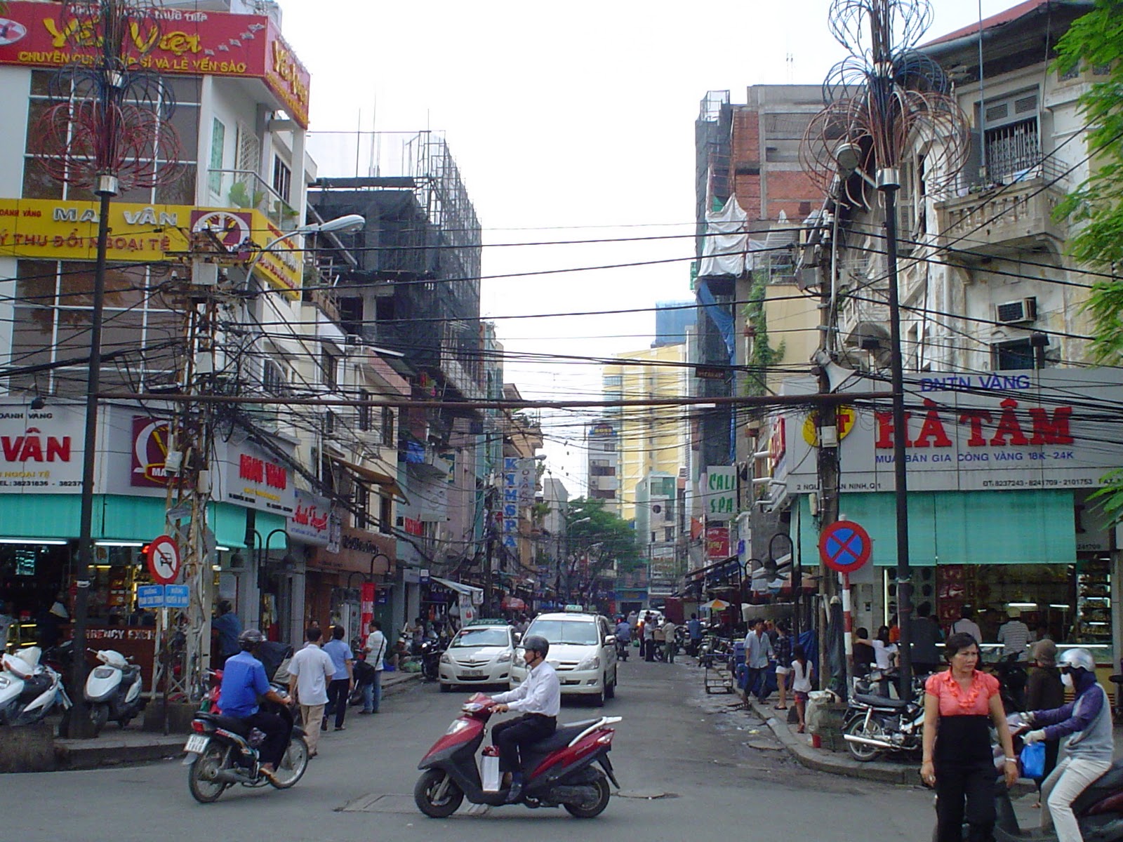 Cables in Vietnam - Discover Vietnam crazy home wiring 