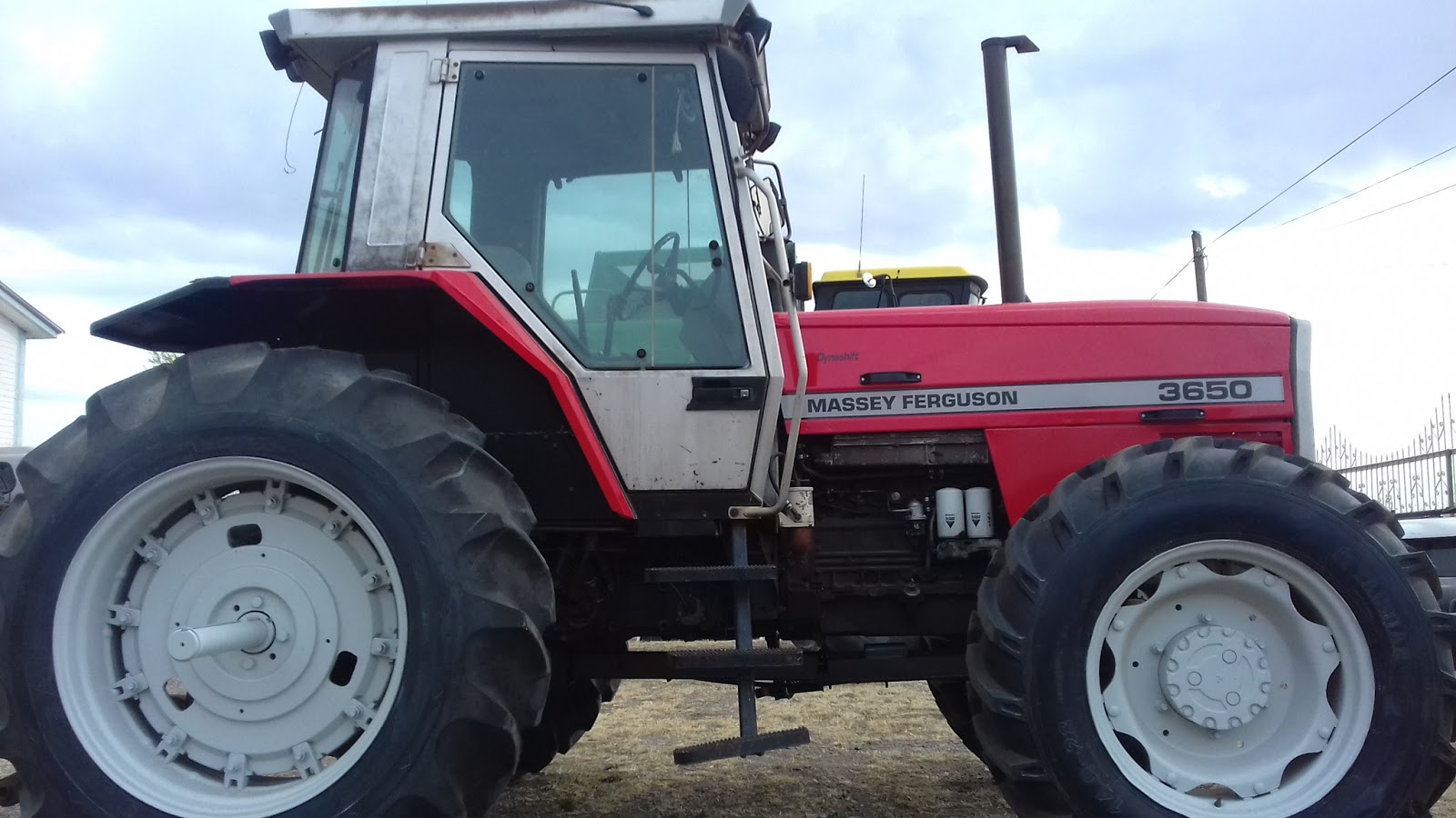 MAQUINARIA AGRICOLA INDUSTRIAL Tractor Massey Ferguson 3650... 18