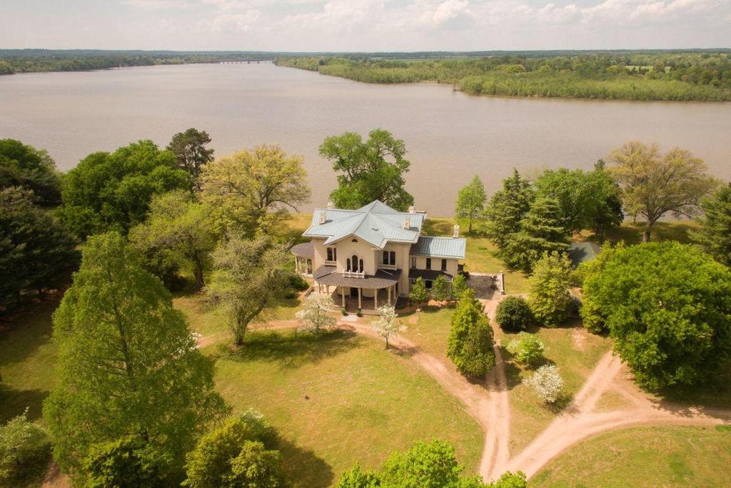 Sweet House Dreams Camden, 1859 Italianate Mansion in Port Royal, Virginia